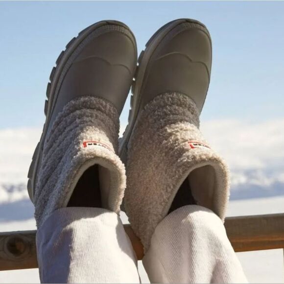 Hunter High Pile Fleece Short Snow Boot - Picture 6 of 12